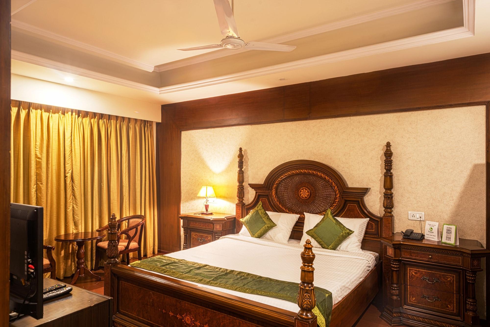 Treebo Trend Grand Plaza Nampally Hyderabad Exterior photo
