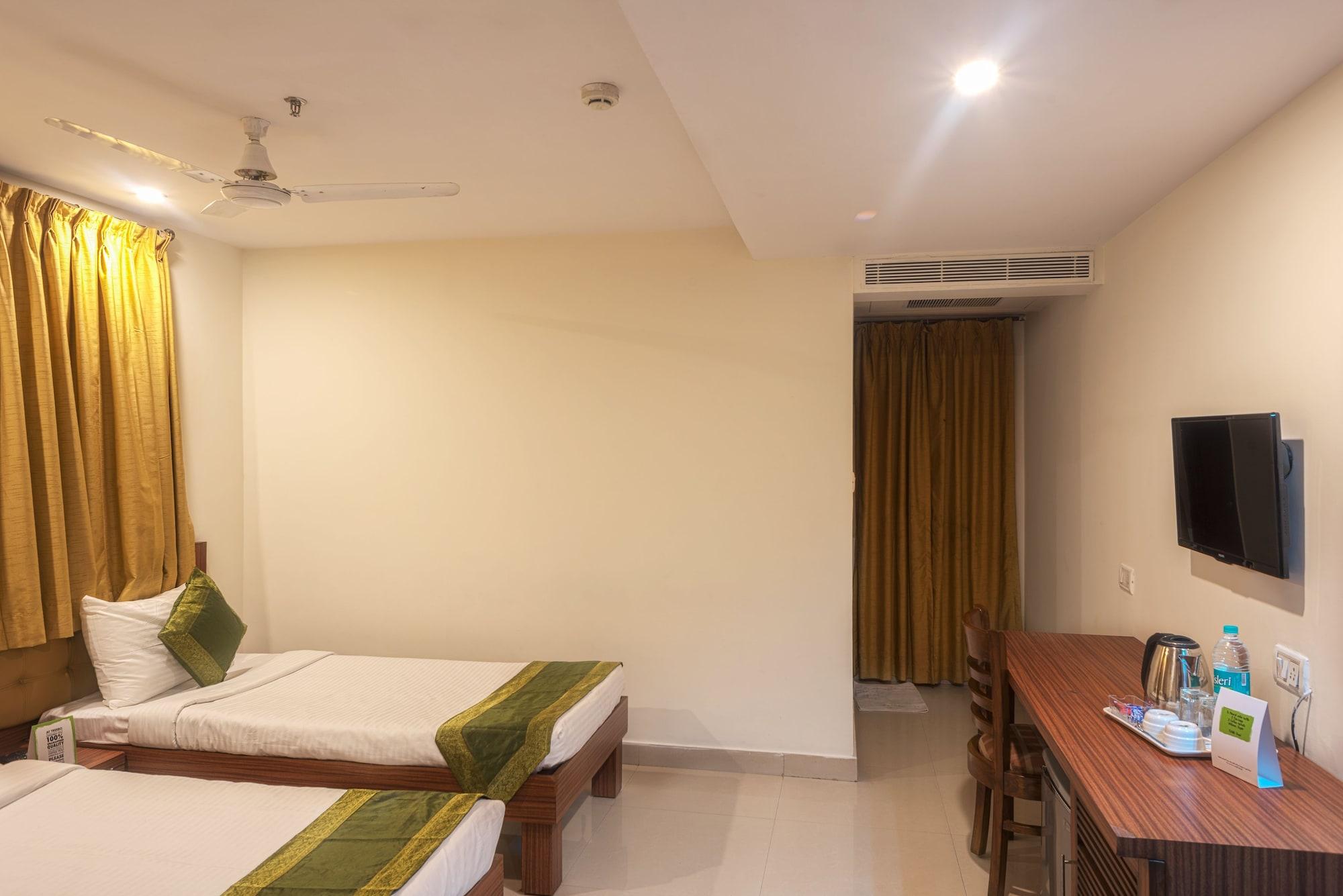 Treebo Trend Grand Plaza Nampally Hyderabad Exterior photo