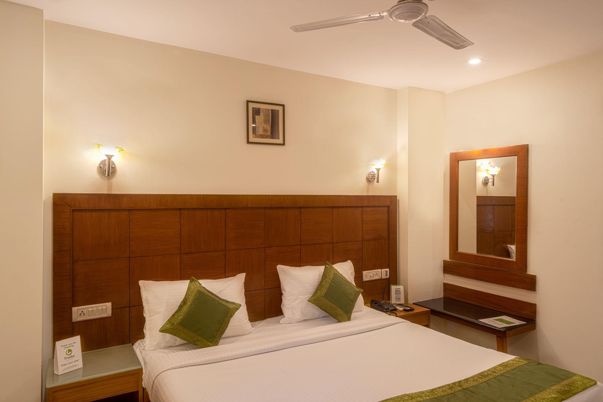 Treebo Trend Grand Plaza Nampally Hyderabad Exterior photo