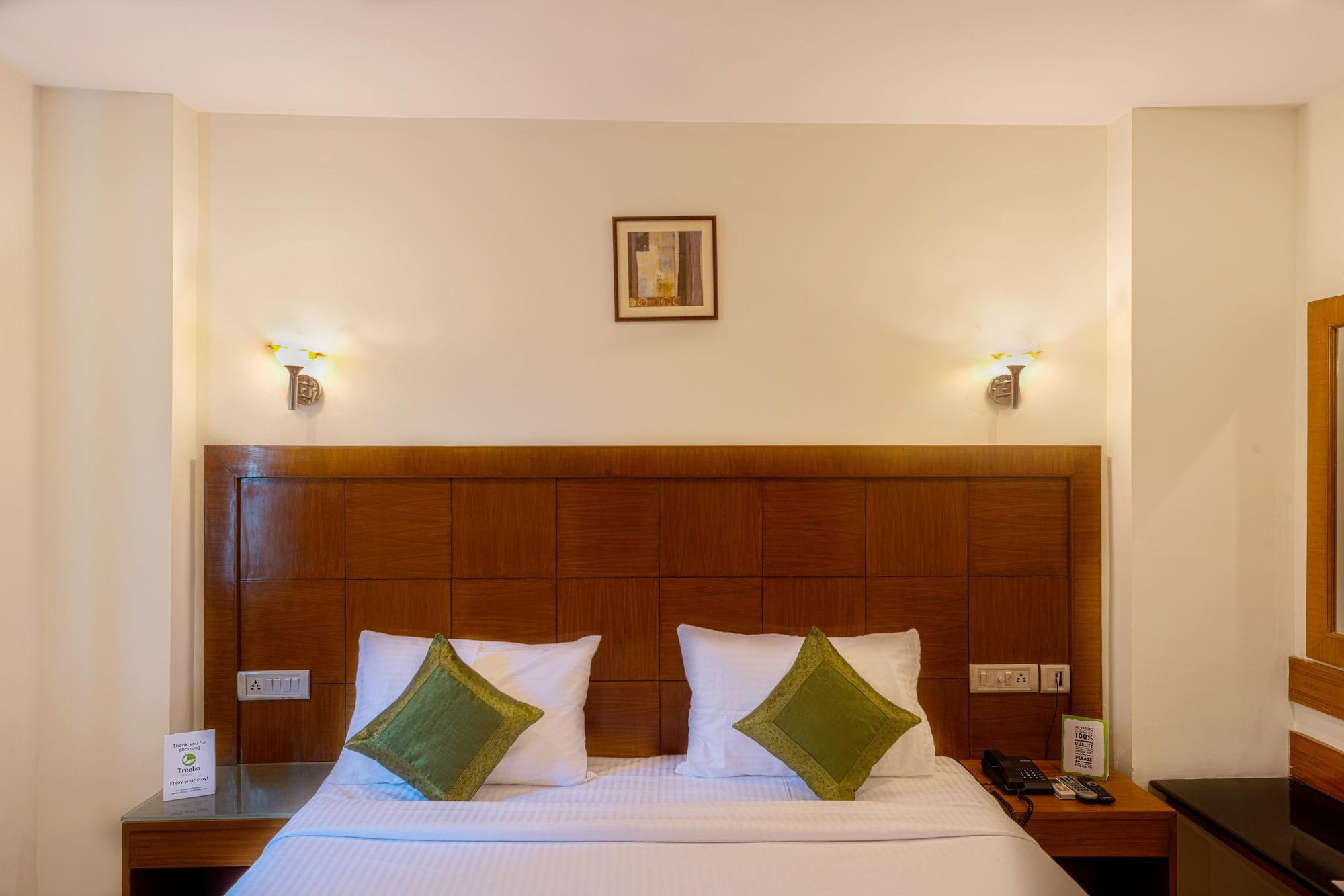 Treebo Trend Grand Plaza Nampally Hyderabad Exterior photo