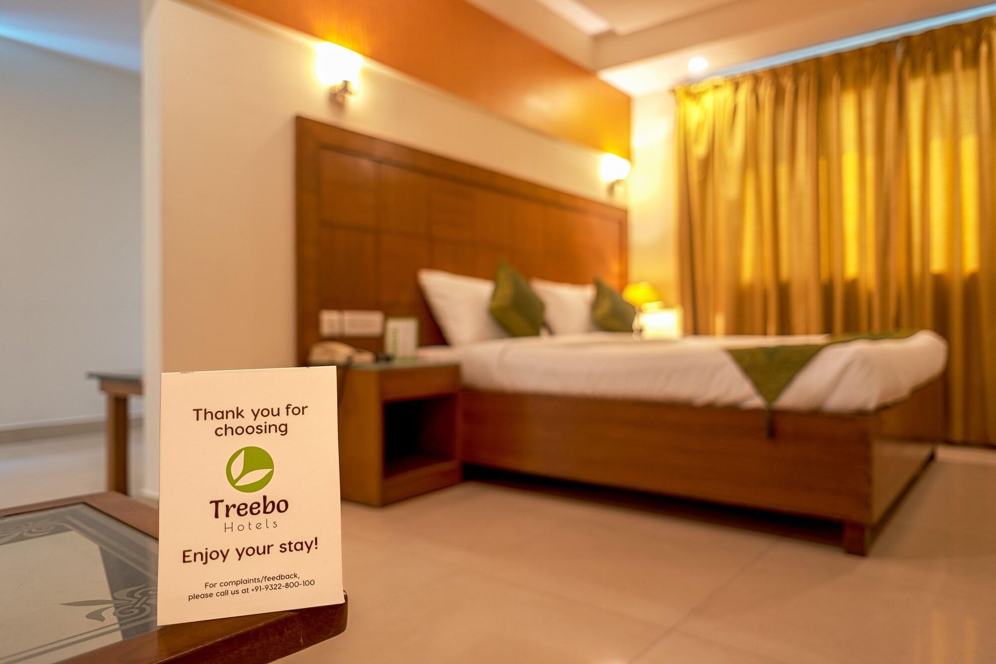 Treebo Trend Grand Plaza Nampally Hyderabad Exterior photo