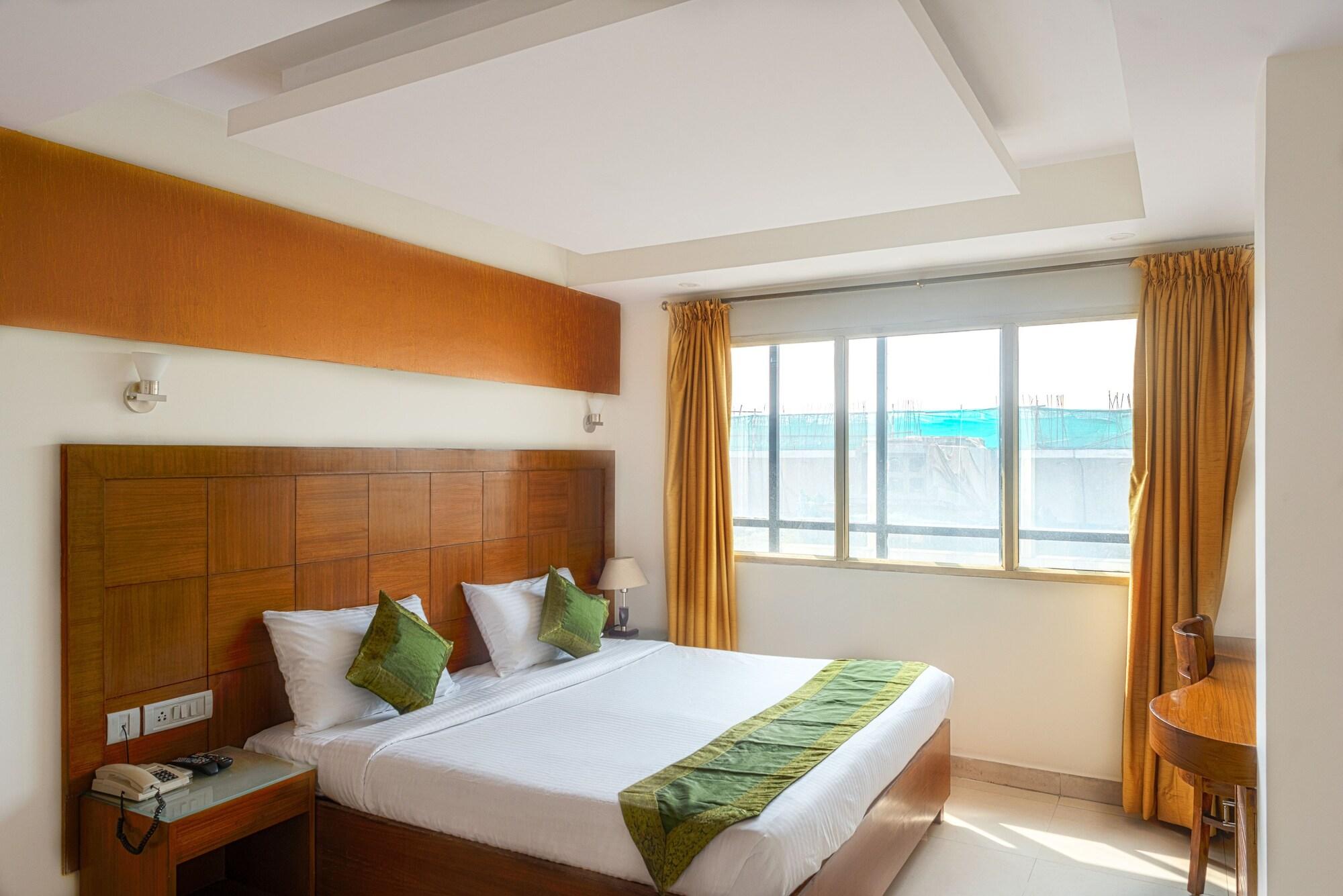 Treebo Trend Grand Plaza Nampally Hyderabad Exterior photo