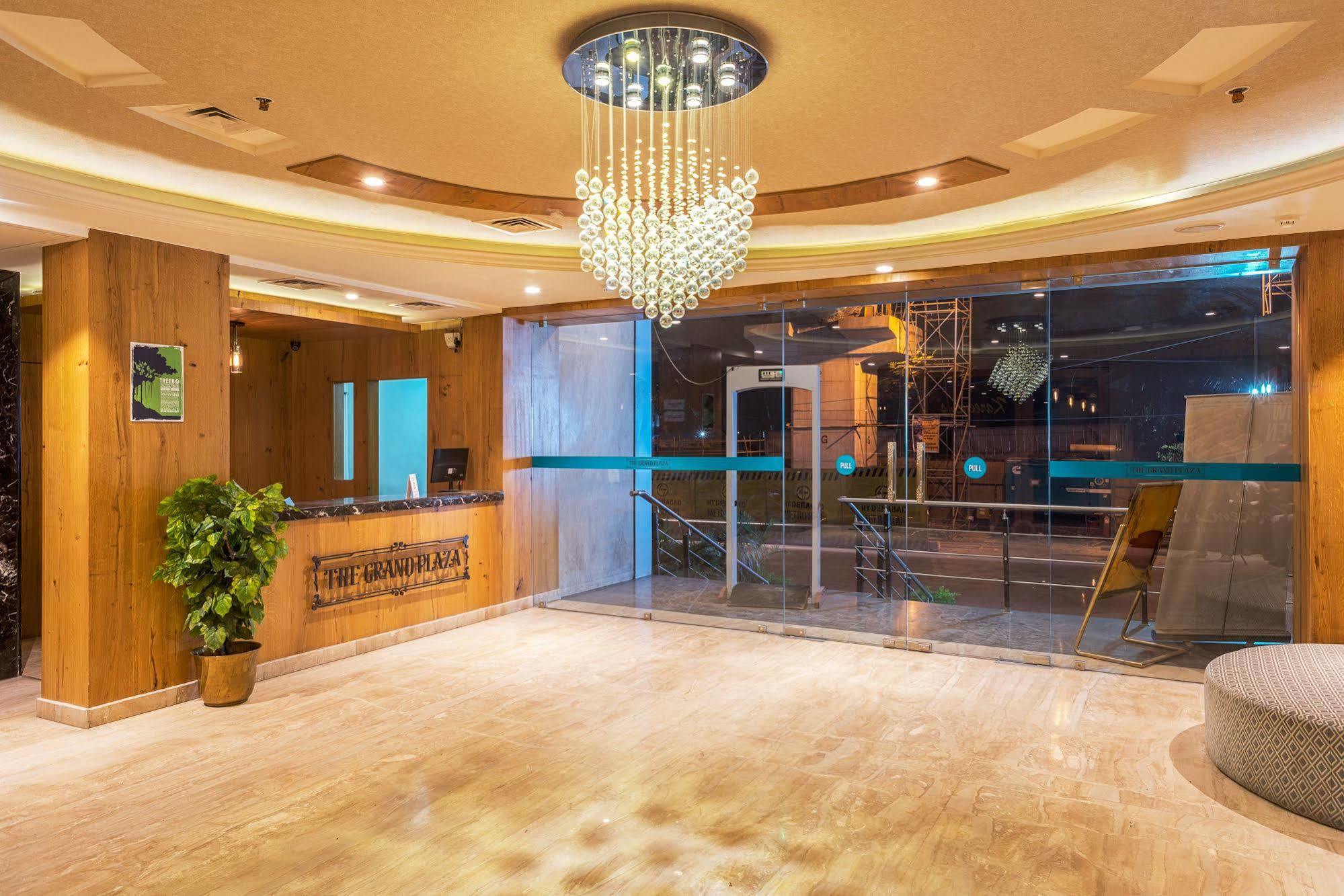 Treebo Trend Grand Plaza Nampally Hyderabad Exterior photo